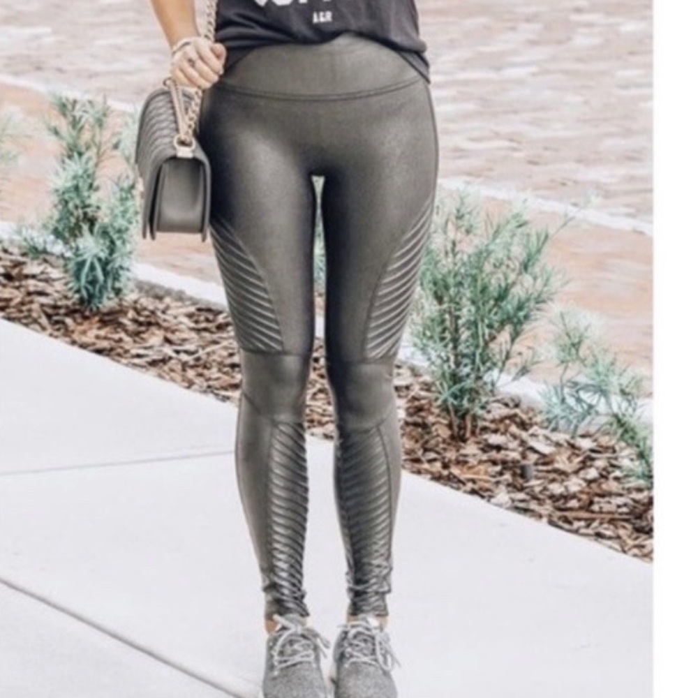 Spanx  Faux Leather Moto Graphite Leggings Womens Sz Small $110